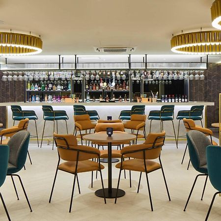 Courtyard By Marriott London Heathrow Airport Hotel Harlington  Kültér fotó