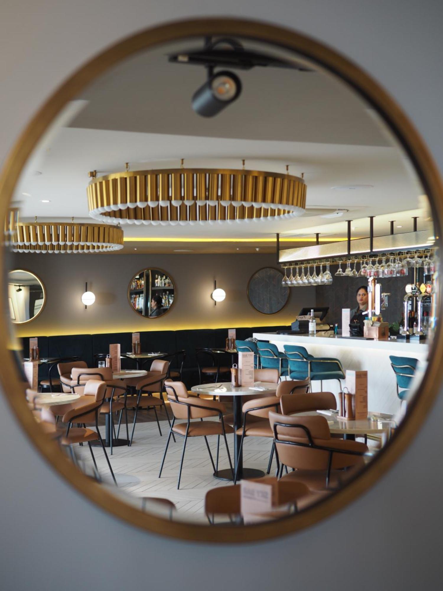 Courtyard By Marriott London Heathrow Airport Hotel Harlington  Kültér fotó